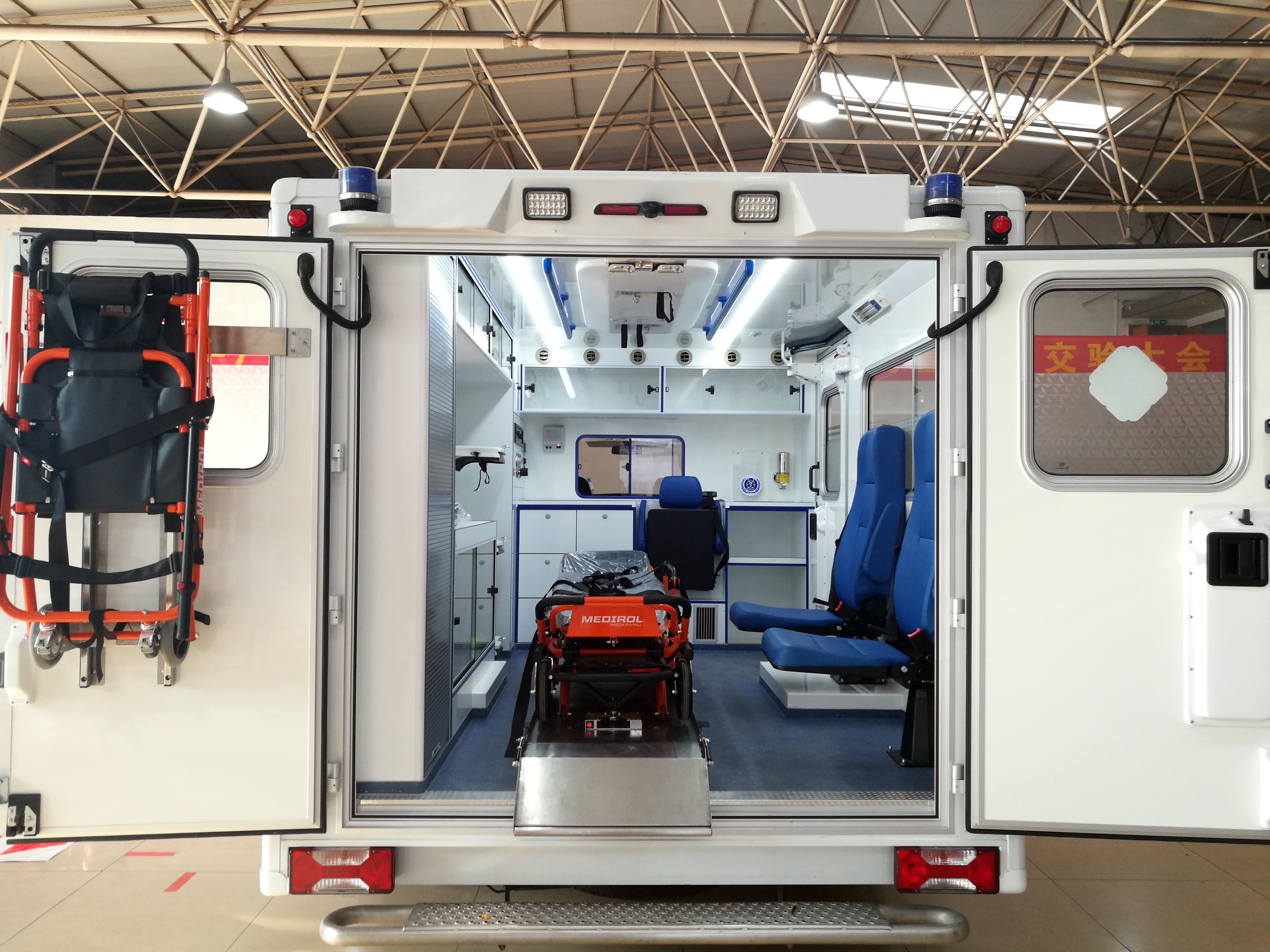 100台！国内首单大批量采购方舱救护车项目依维柯“制造”