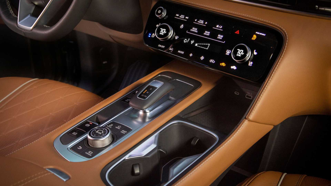 如果国产后售价40万，你选择英菲尼迪QX60还是凯迪拉克XT6