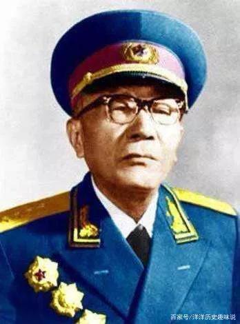 55年十大将中不领大将薪金的有哪几人？