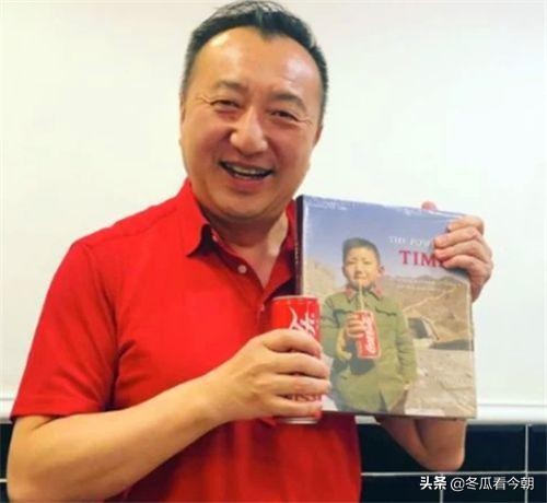 1979年，第一个在长城上喝可乐的中国男孩黑建涛，如今他怎样了？