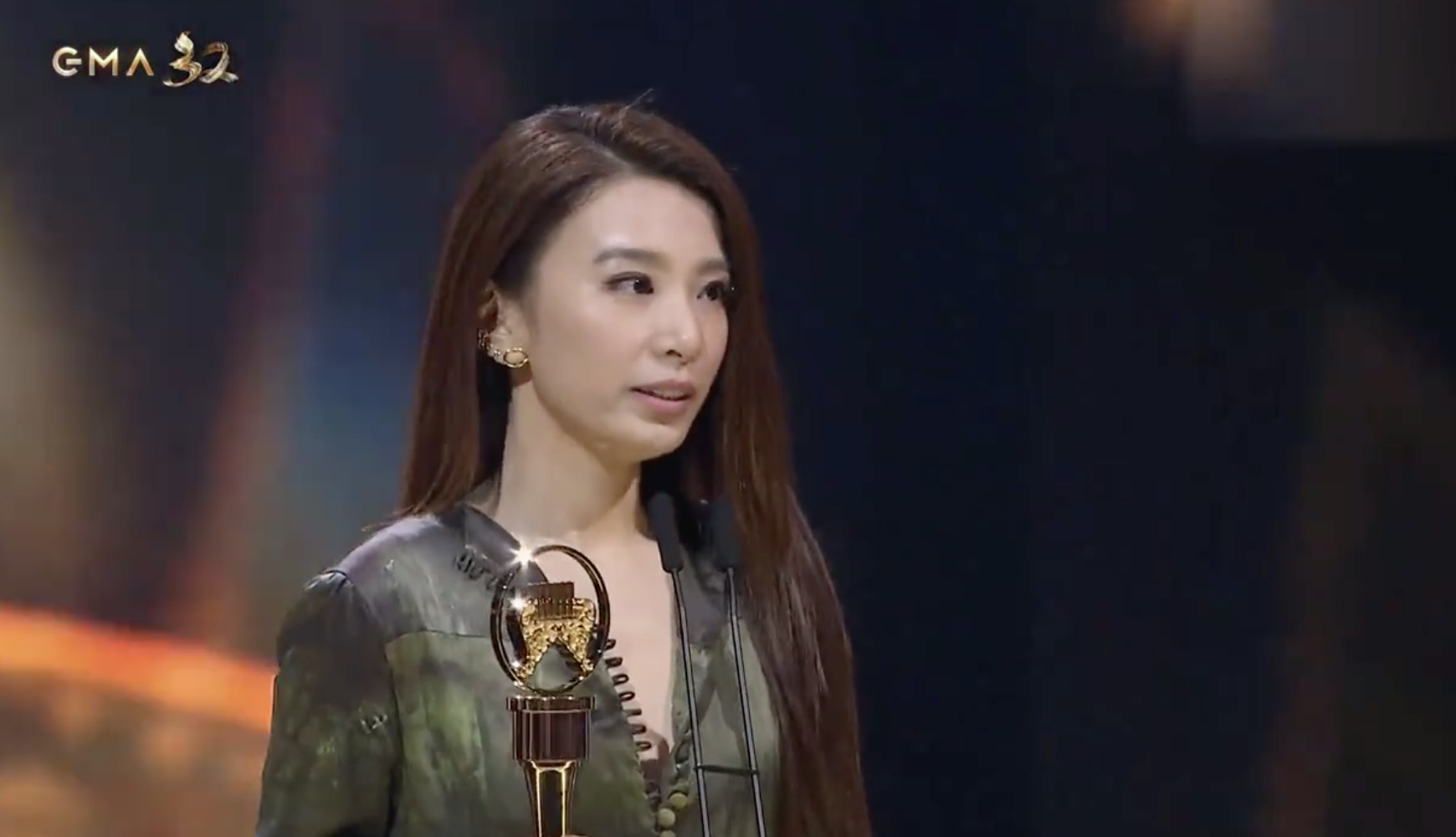 田馥甄获金曲奖歌后，任家萱陈嘉桦开心祝贺，神情友情惹人羡