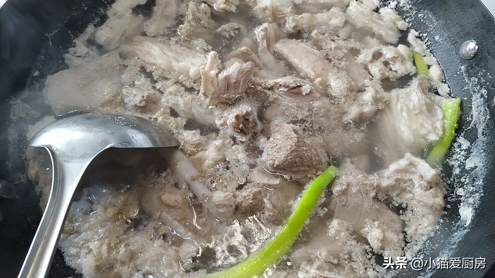 圖片[6]-羊肉加上魚肉一起做的火鍋是什么味道呢？沒有吃過只能試一試了-起舞食譜網(wǎng)