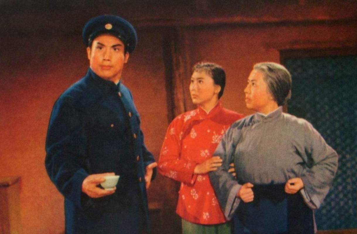 《红灯记》《沙家浜》样板戏影响大，并不是因