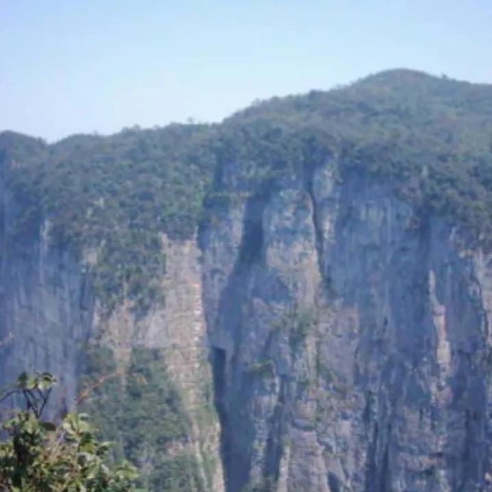 In the Guigu Cave of Tianmen Mountain, a portrait of Guiguzi was ...