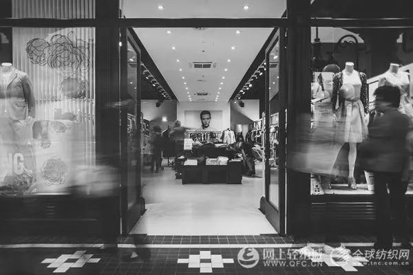 美国宣布正式退出世卫组织，当地纺织服装行业