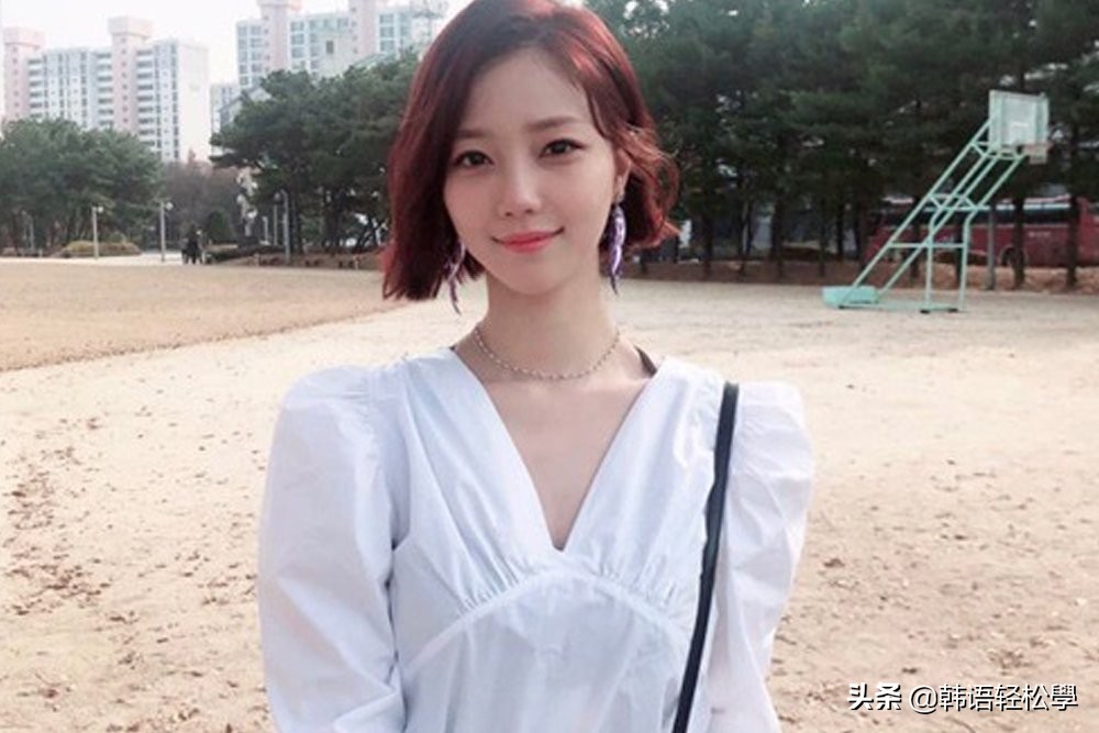 电影 上流社会 里漂亮的女秘书 蛇蝎美人的她 最近近况如何 资讯咖