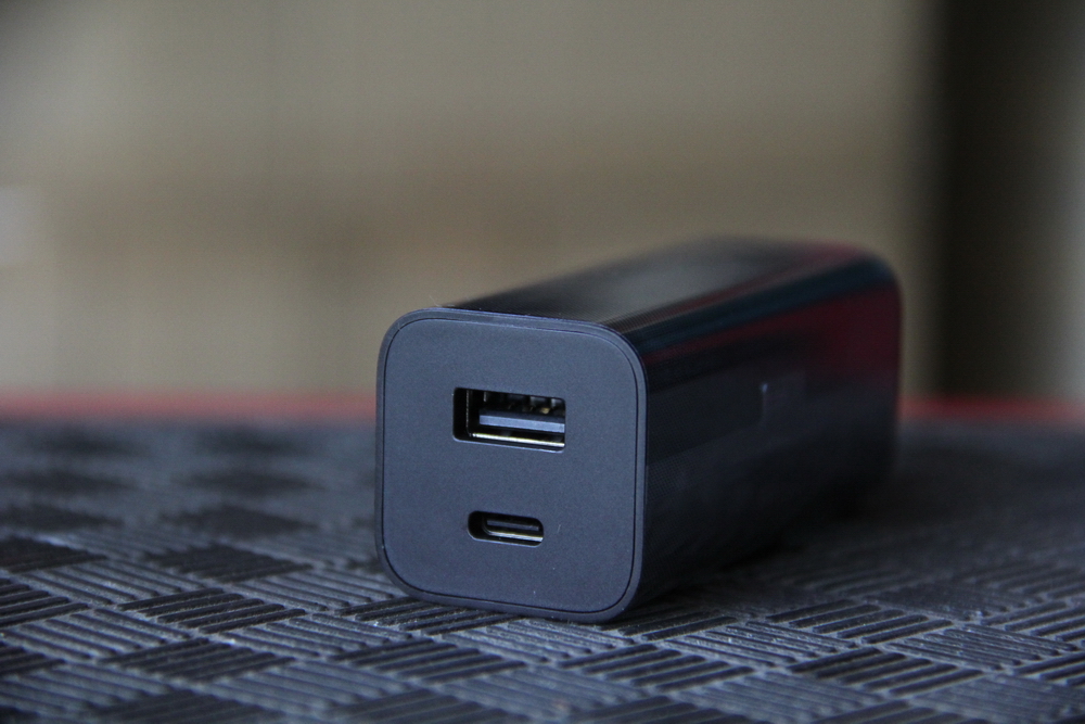 大功率小体积多协议，紫米GaN氮化镓充电器65W充电器上手体验