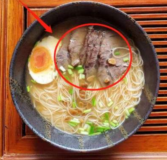 张卫健面馆开张了，去吃一碗“羊肉面”，结账