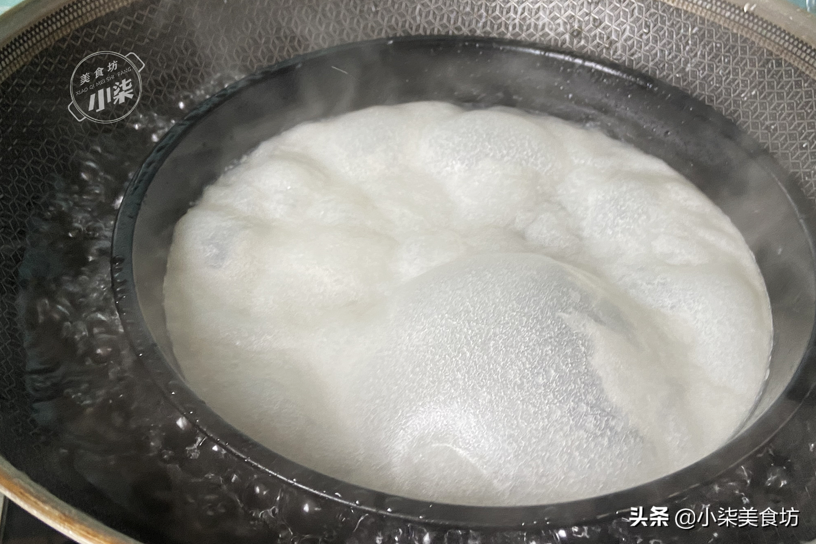 想吃涼皮不用買了，教最簡單做法，不用洗面，勁道爽滑張張透亮