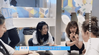 台下的婧们也是一群“戏很多的”女孩呀！