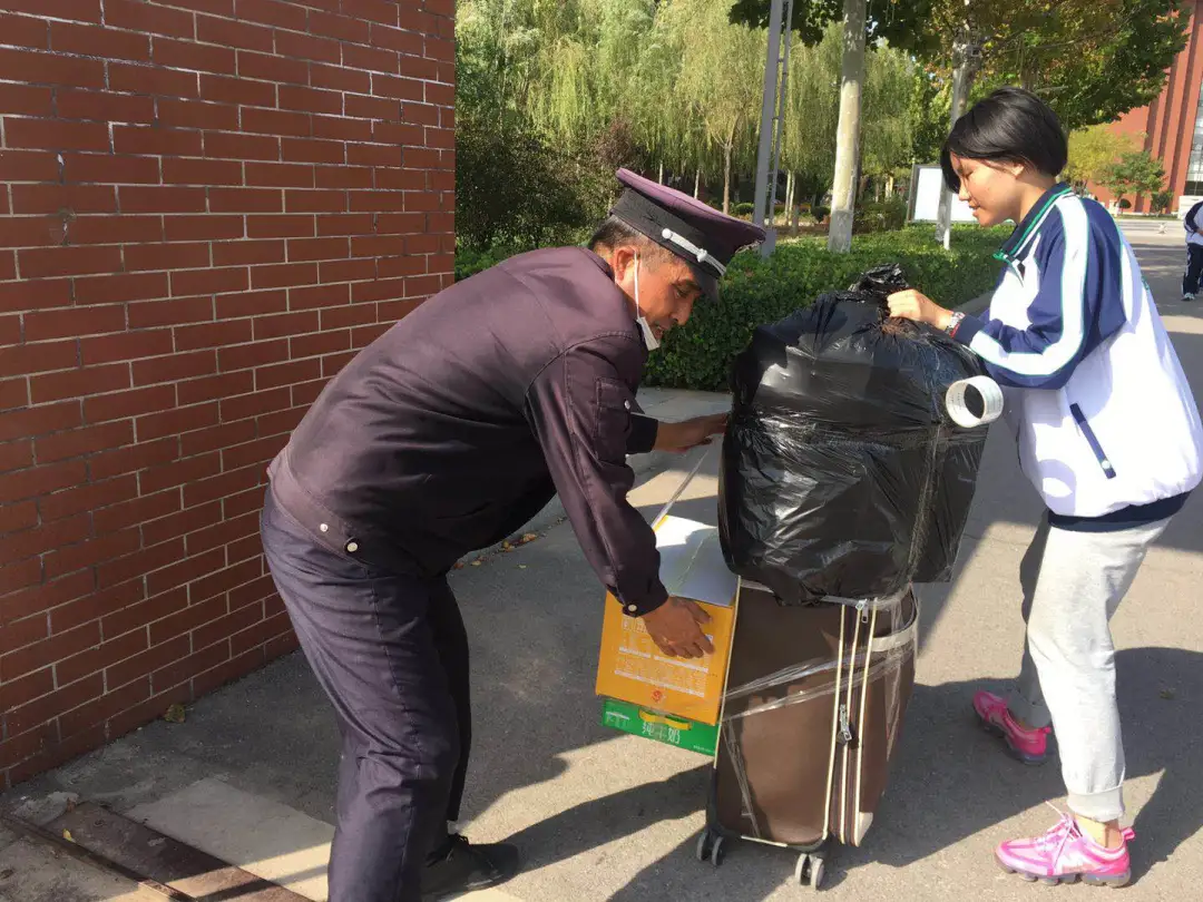 「泰华生活服务」泰华物业为莘莘学子保驾护航，为梦想加油