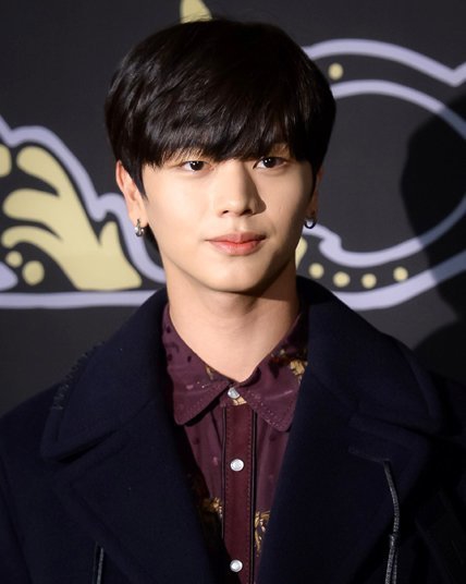 含着钻石汤勺出生仍在娱乐圈打滚他们的家庭背景有多厉害