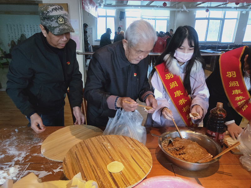 郑州：记五里堡退役军人服务站联合国花社区开展活动