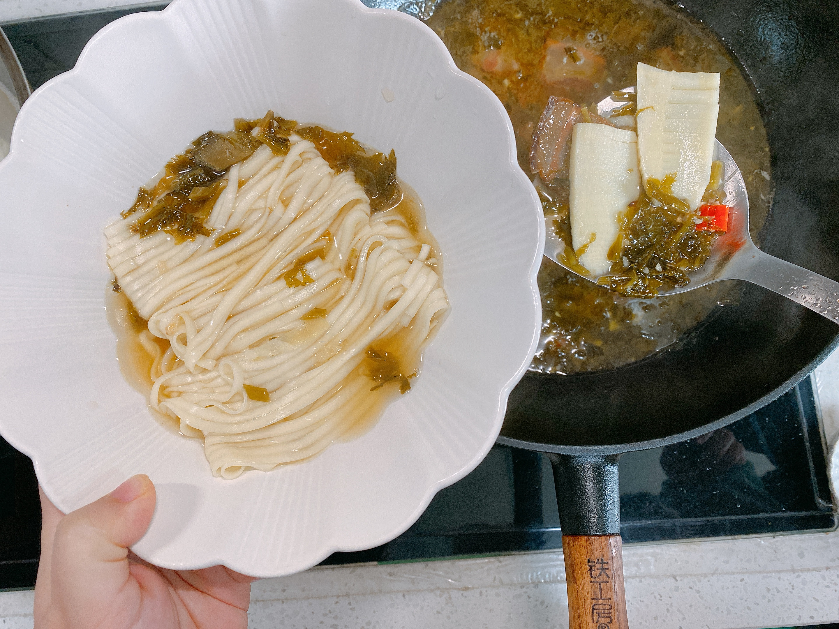 下雪天來一碗熱騰騰的湯麵，5種做法，10分鐘搞定，簡單有營養