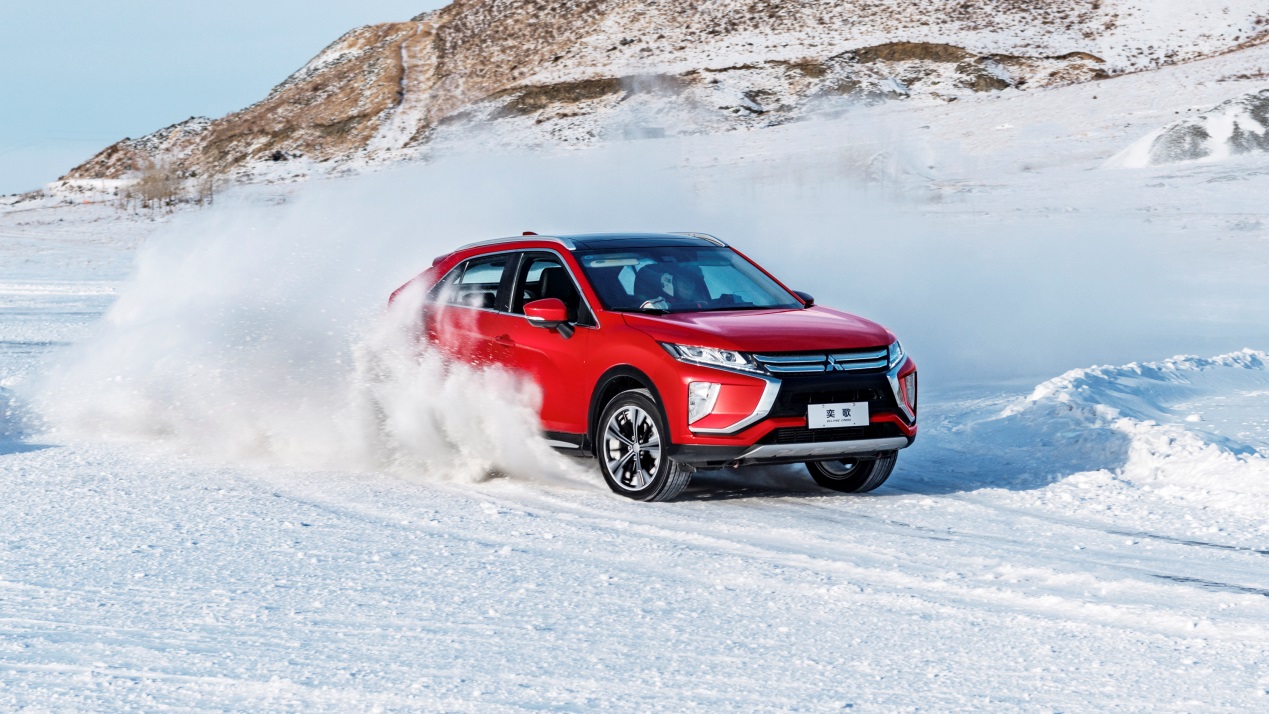 挑战极限运动，“种子选手”奕歌携超级驾控术