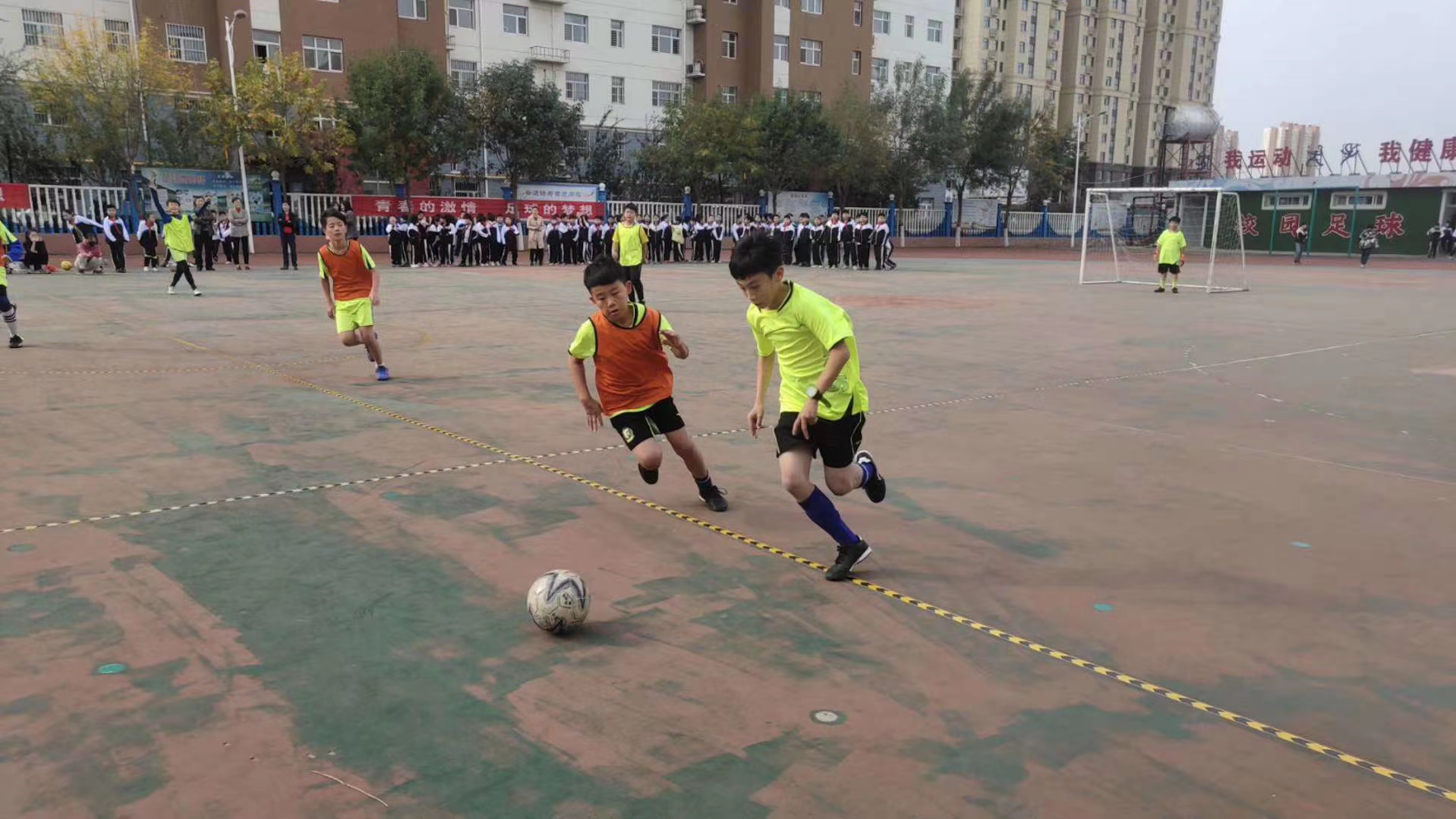 任丘市第六实验小学开展校园足球运动效果显著