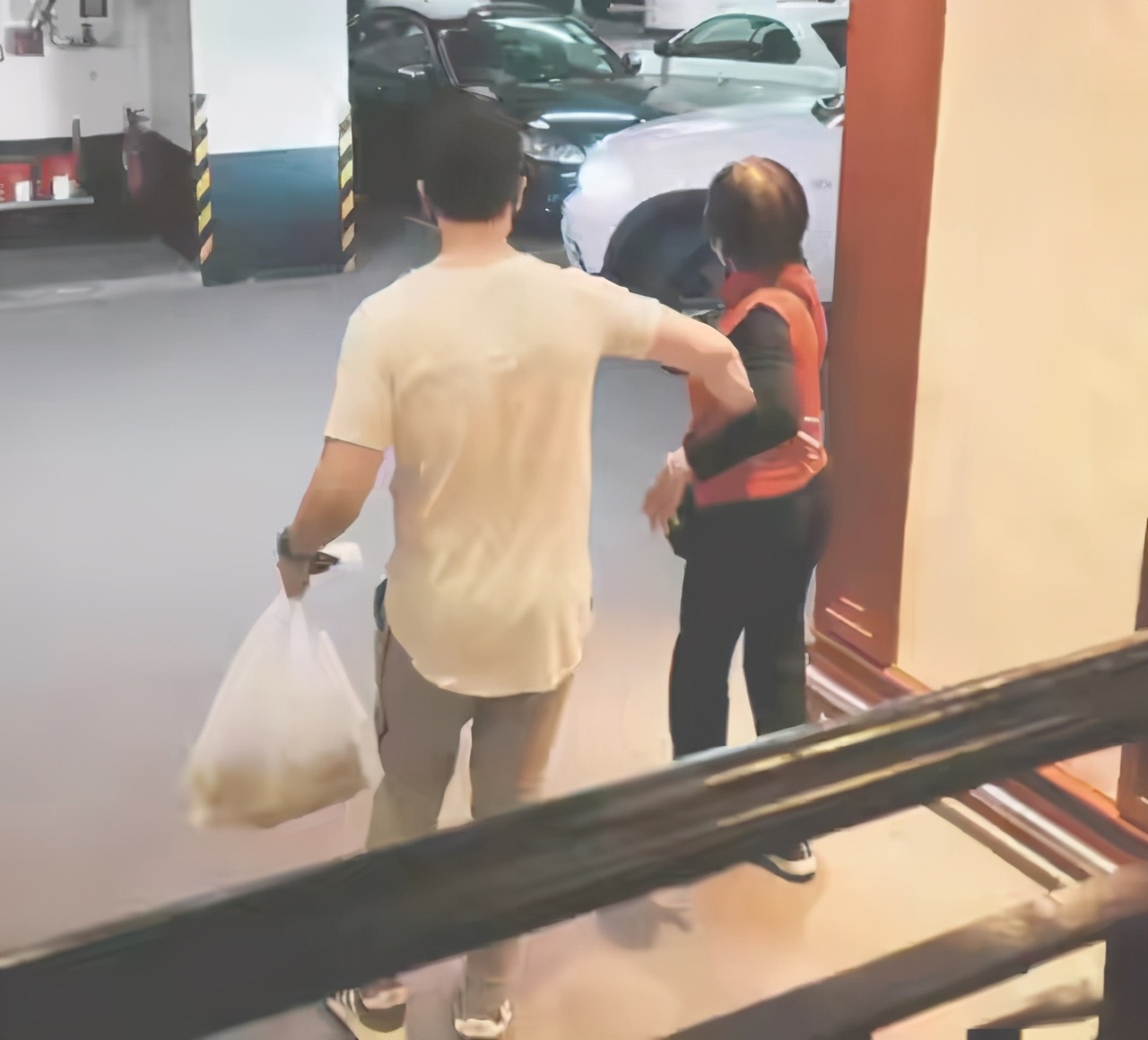 陳茵媺隔空為老公慶生，婆婆罕見出鏡，50歲陳豪笑容燦爛幸福難掩