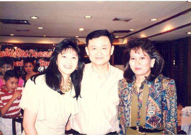 53岁英拉近况曝光，奥巴马曾看她到目不转睛，挎爱马仕气质真绝