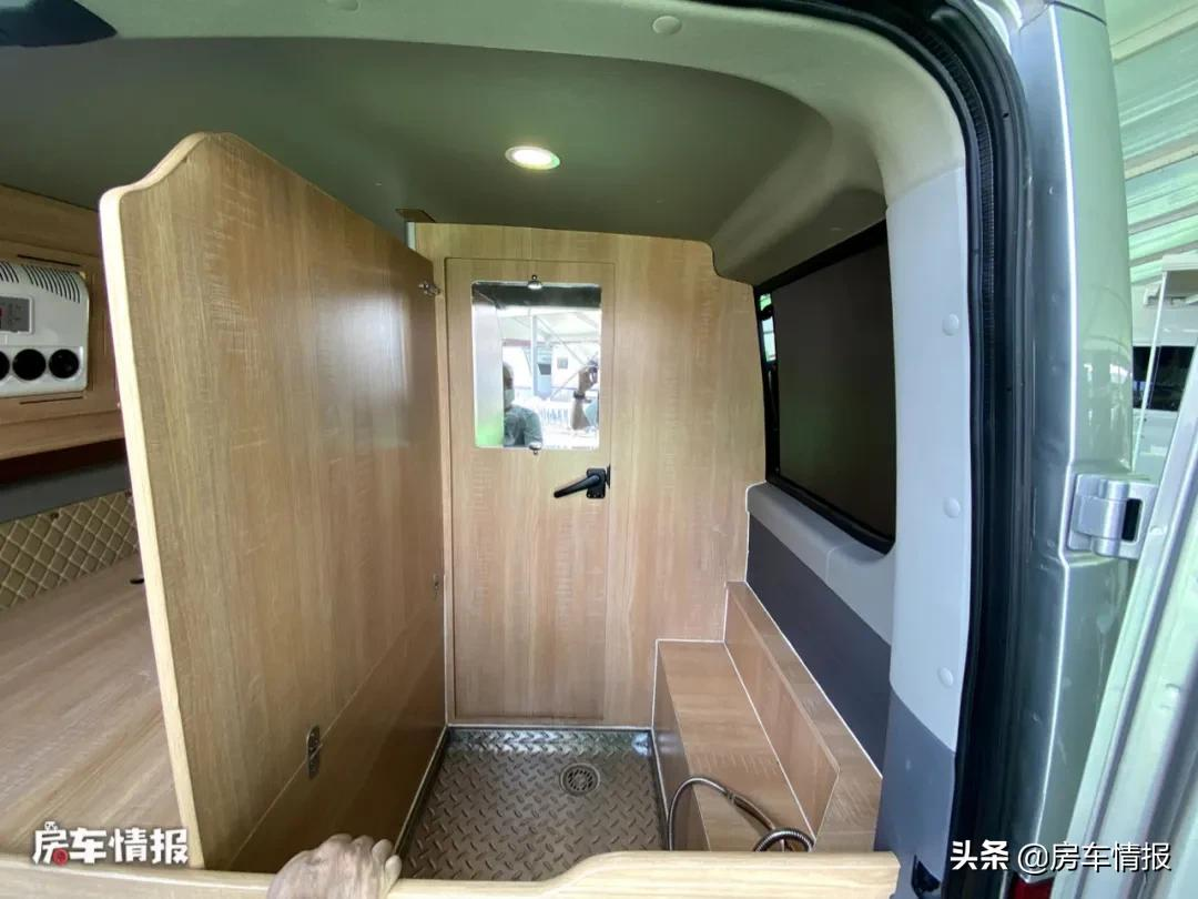 两款10万出头的热门房车,金杯海狮王挑战大通