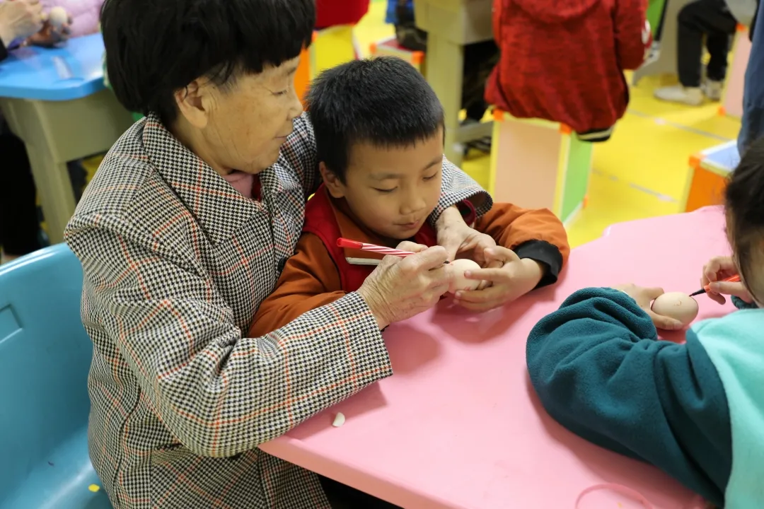 活动传文化 清明祭英烈——天府新区特殊教育学校学党史活动