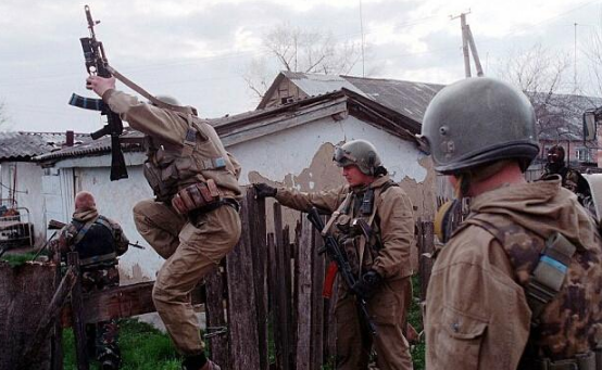 人均特种部队的国家，财政部都有，100个士兵中25个特种兵
