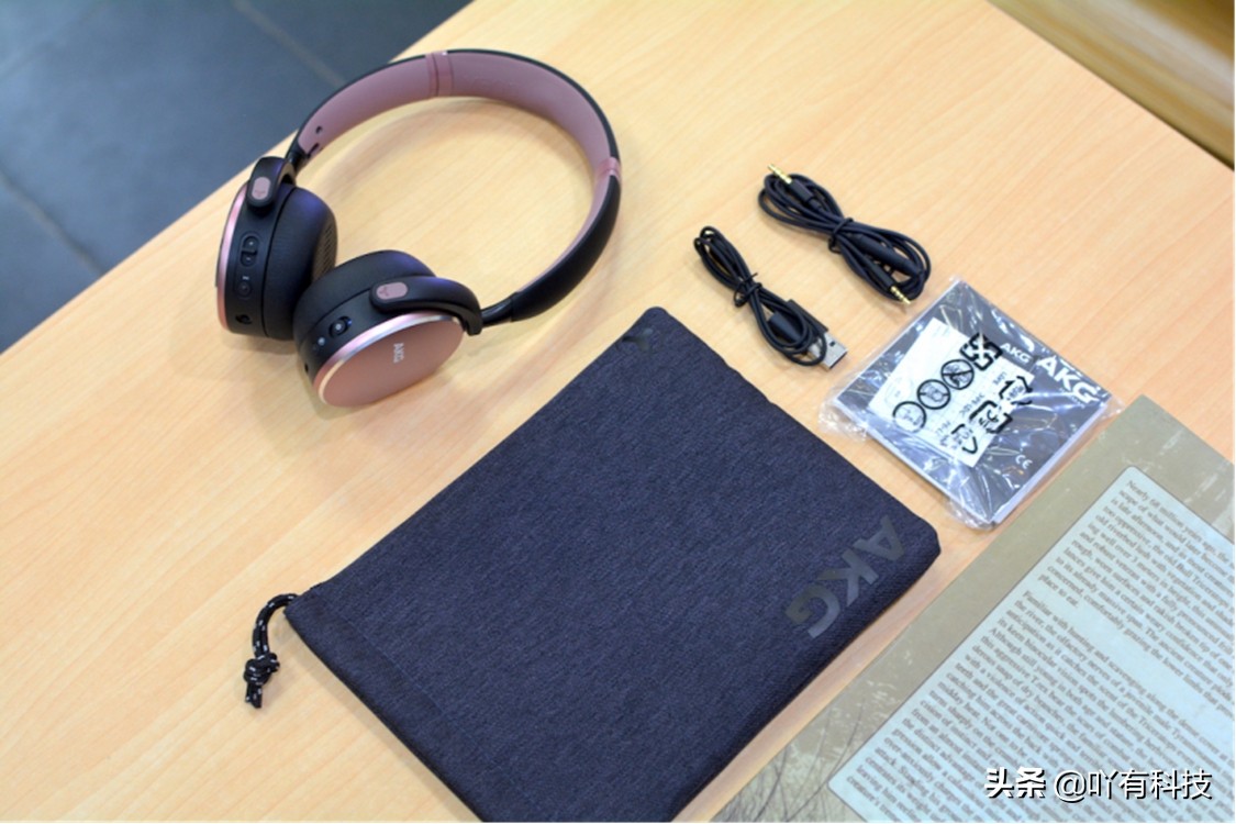 AKG Y500无线蓝牙耳机上手体验，小清新的它配小清新的你