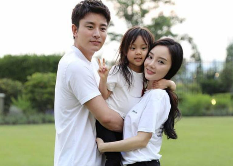 李小璐：很想你，贾乃亮：理发只用半小时，二