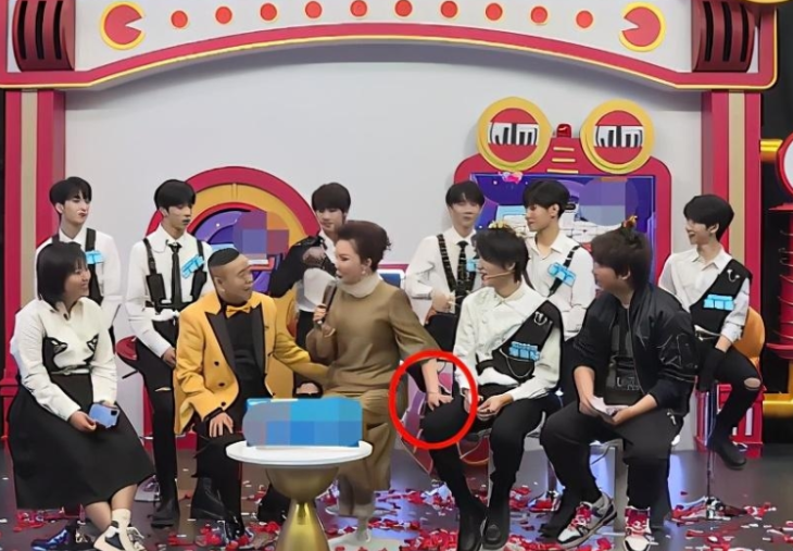 Feel ham of little fresh pork, challenge Bobby pink, 59 years old of Cai Ming sell bud to play the part of lovely " refuse to obey old "