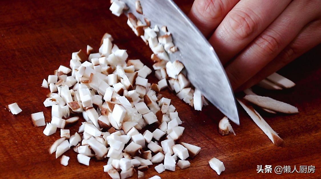 這是武漢糯米雞的做法，為何沒有雞肉，卻叫這個菜名？