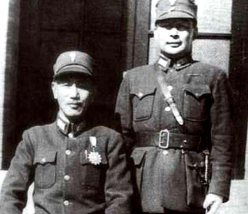 年轻貌美的戴笠秘书，嫁给51岁的“西北王”胡宗南，他有何魅力？