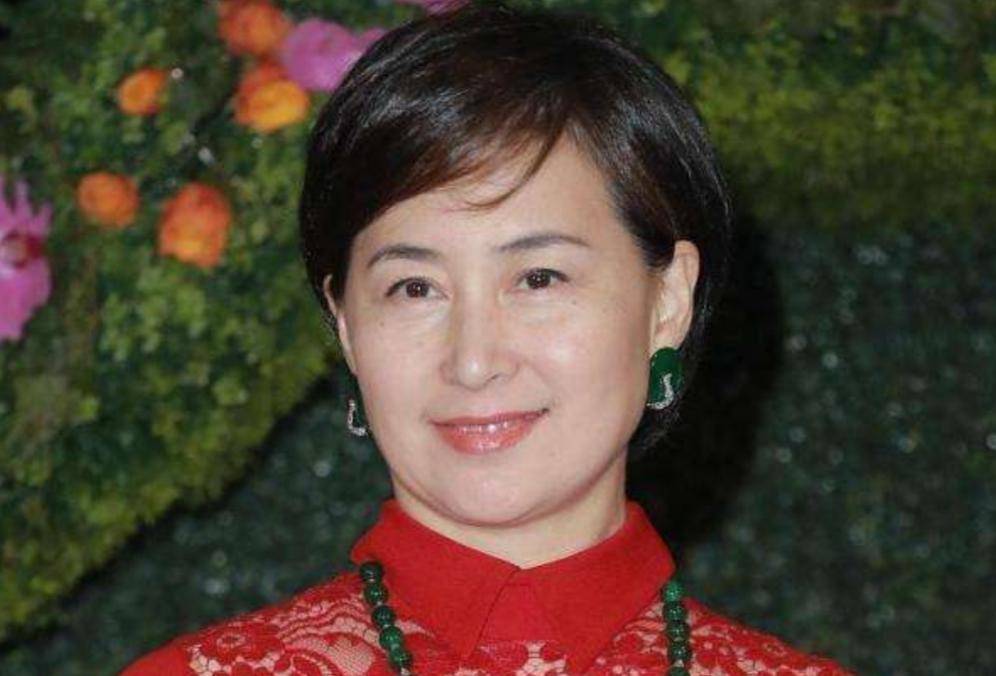 赌王前脚离世，后脚家产就遭起底，公司市值5