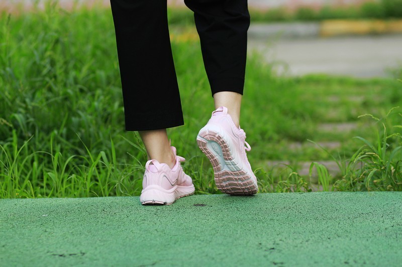 我的跑步装备 咕咚10K悦弹跑鞋