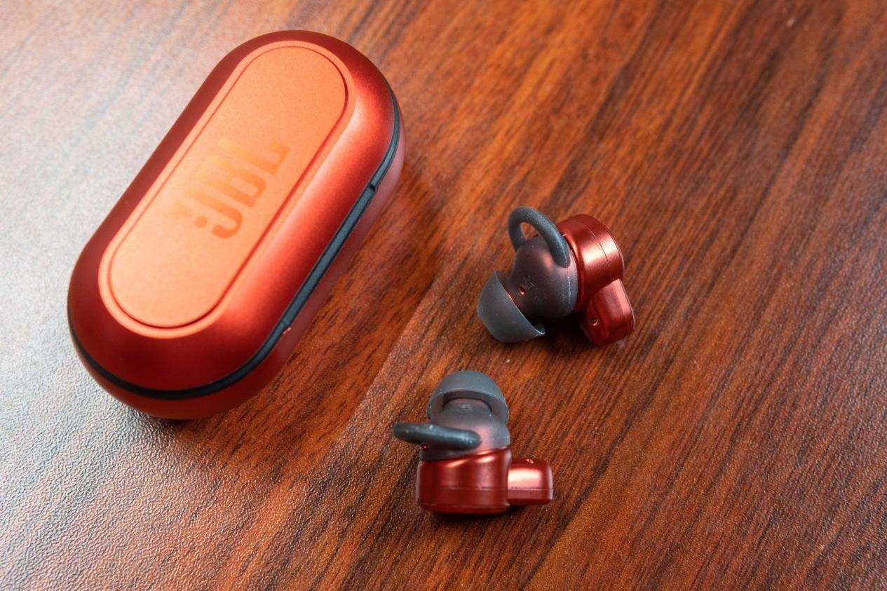 JBL T280 Pro降噪蓝牙耳机：主动降噪、安静体验