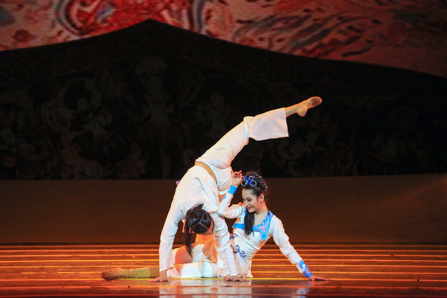 經(jīng)典舞劇《大夢(mèng)敦煌》蘭州駐場(chǎng)惠民演出