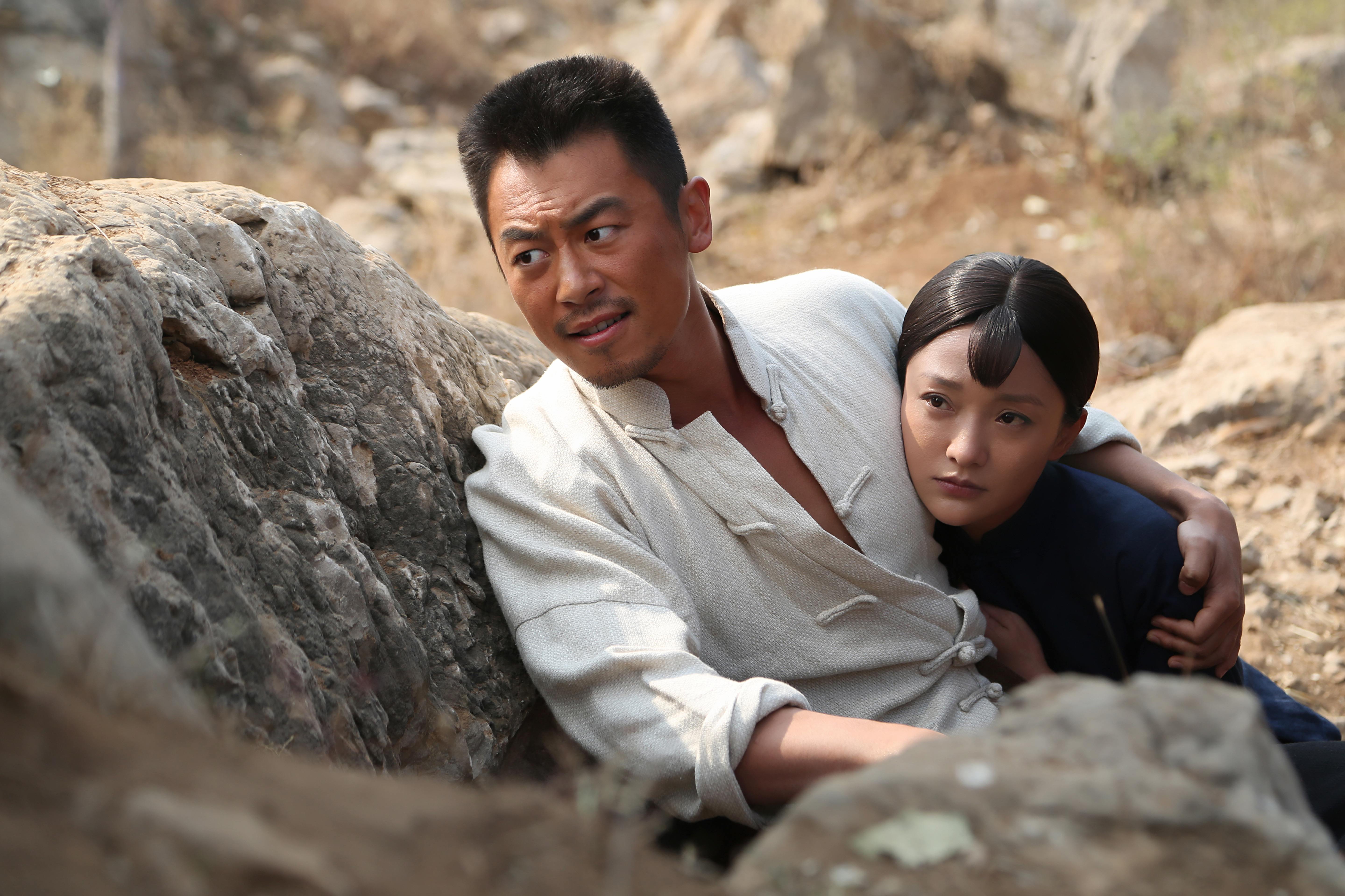 被孔笙看中，郑晓龙力捧的朱亚文，为何演艺路走了下坡路？