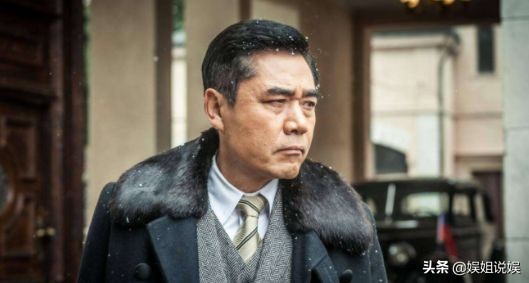 他是国家一级演员，夫妻相爱40年0绯闻，现35岁的儿子比他还红
