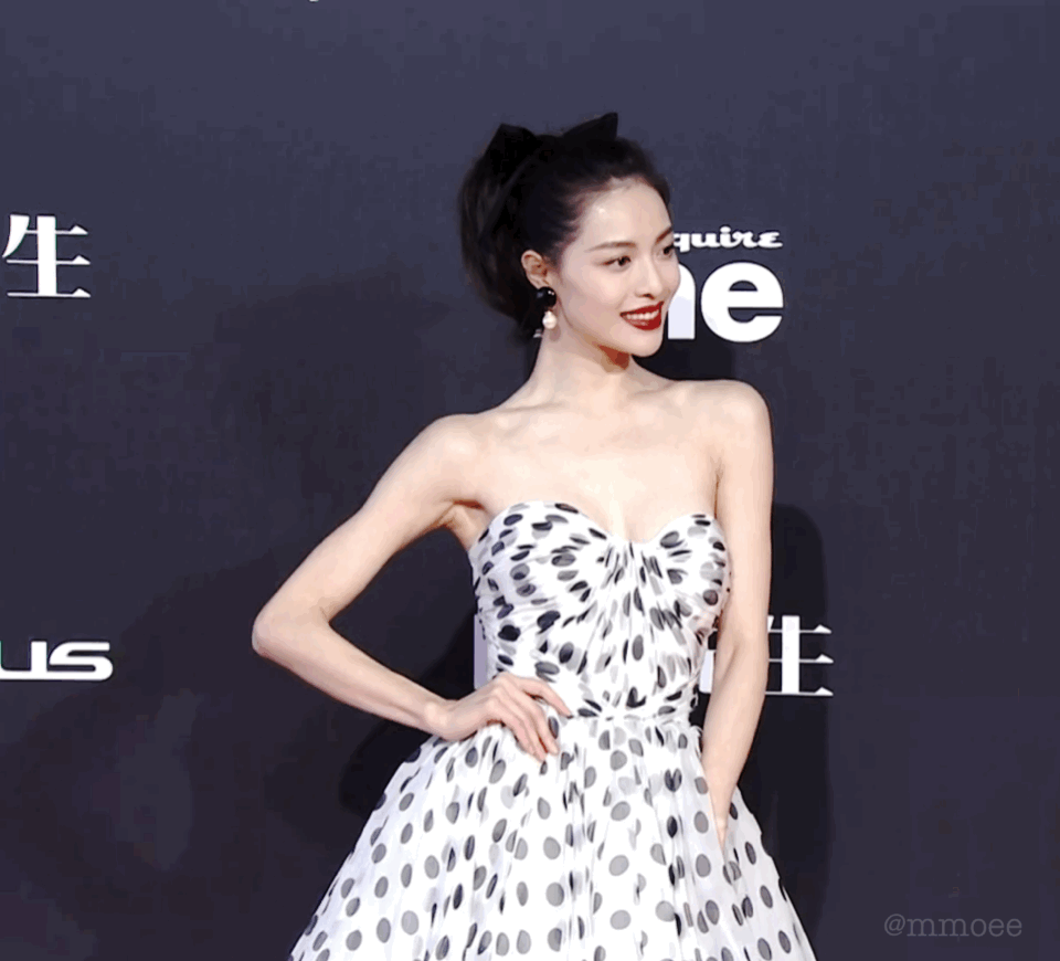 Zhong Chuxi's body is absolutely exquisite - iNEWS