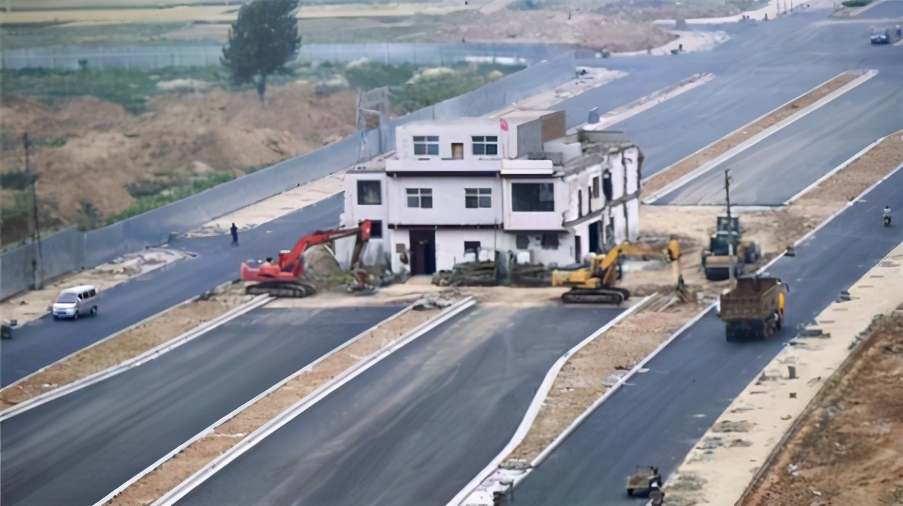 �ձ�һ���˼ң���ס�����ܵ�50�꣬��Ǩ���ʮ�ڣ�Ϊʲô���ϰ�