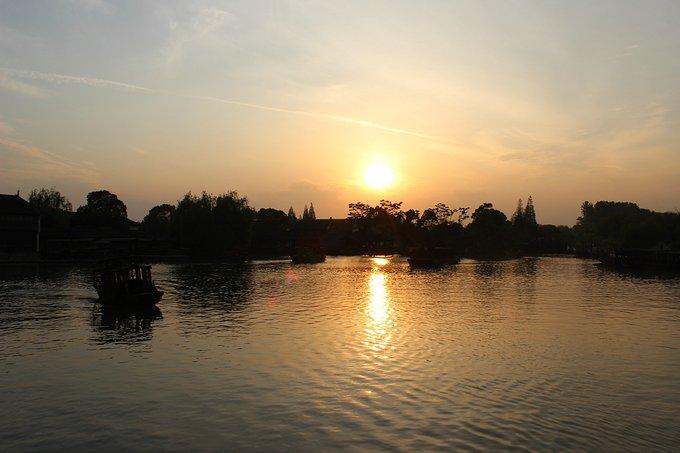 描写夕阳晚霞的唯美句子 发朋友圈夕阳唯美短句图片