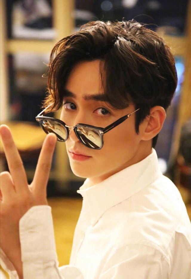 他不仅是那个齐小公爷，更是那个宝藏男孩朱一