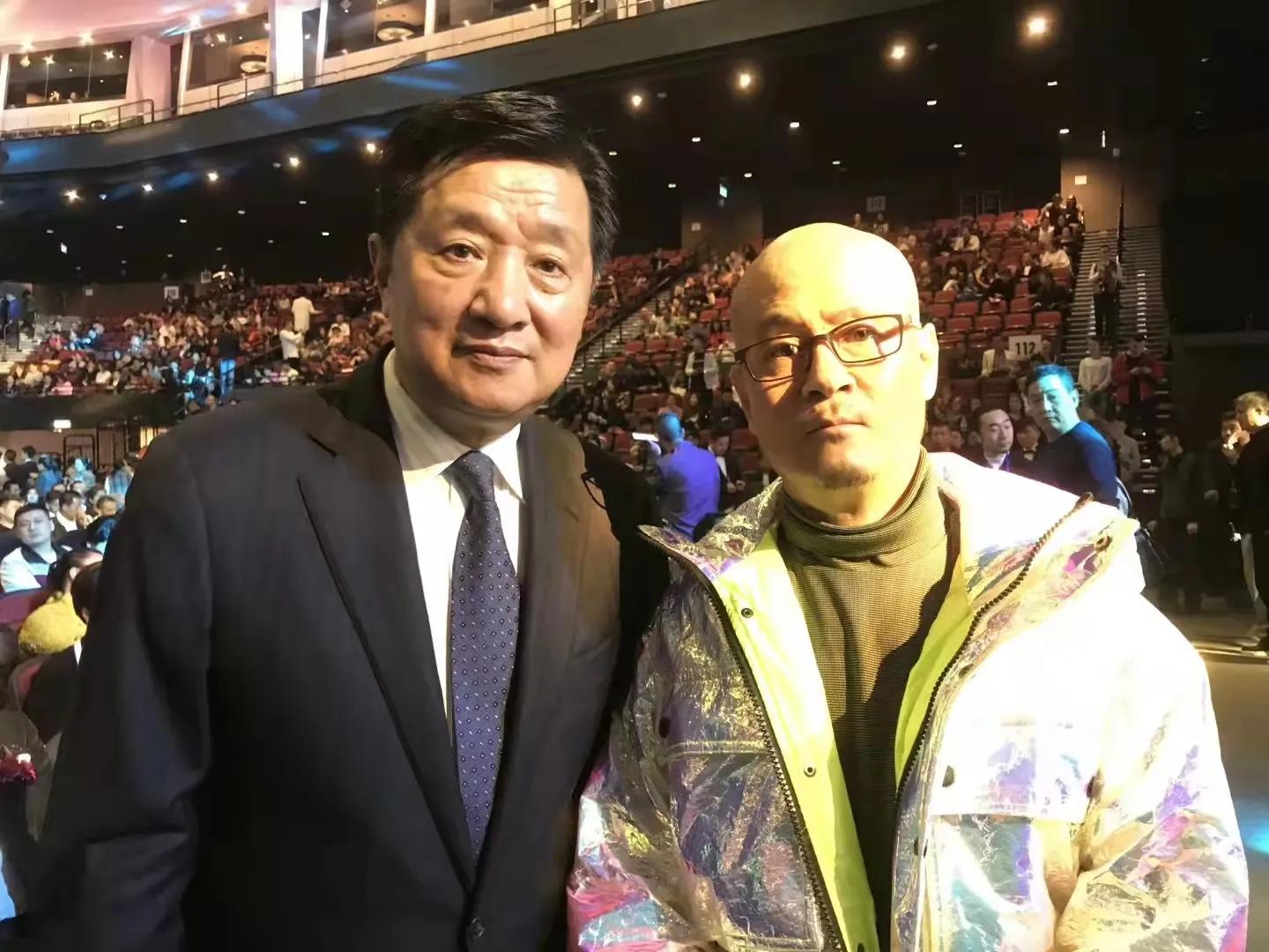 彭波留李进同款光头被泡菜哥撞见 娱乐圈都有哪些演员歌手是光头 资讯咖 彭波留李进同款光头被泡菜哥撞见 娱乐圈都有哪些演员歌手是光头 资讯咖