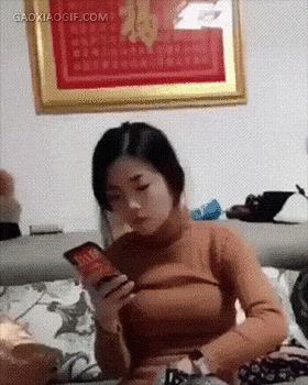 搞笑gif神评：我要买中间这个户型，会动的这个