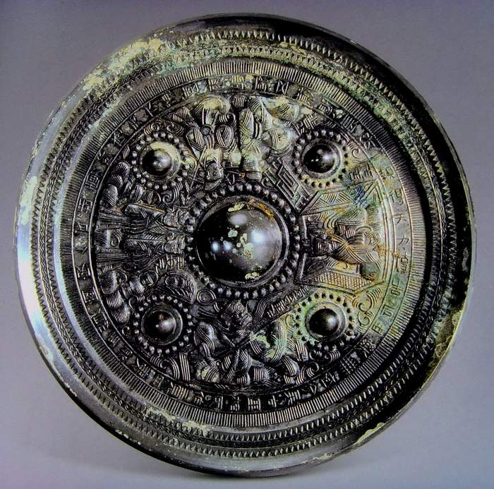 Is the ancient bronze mirror related to Feng Shui?Why did the ancients