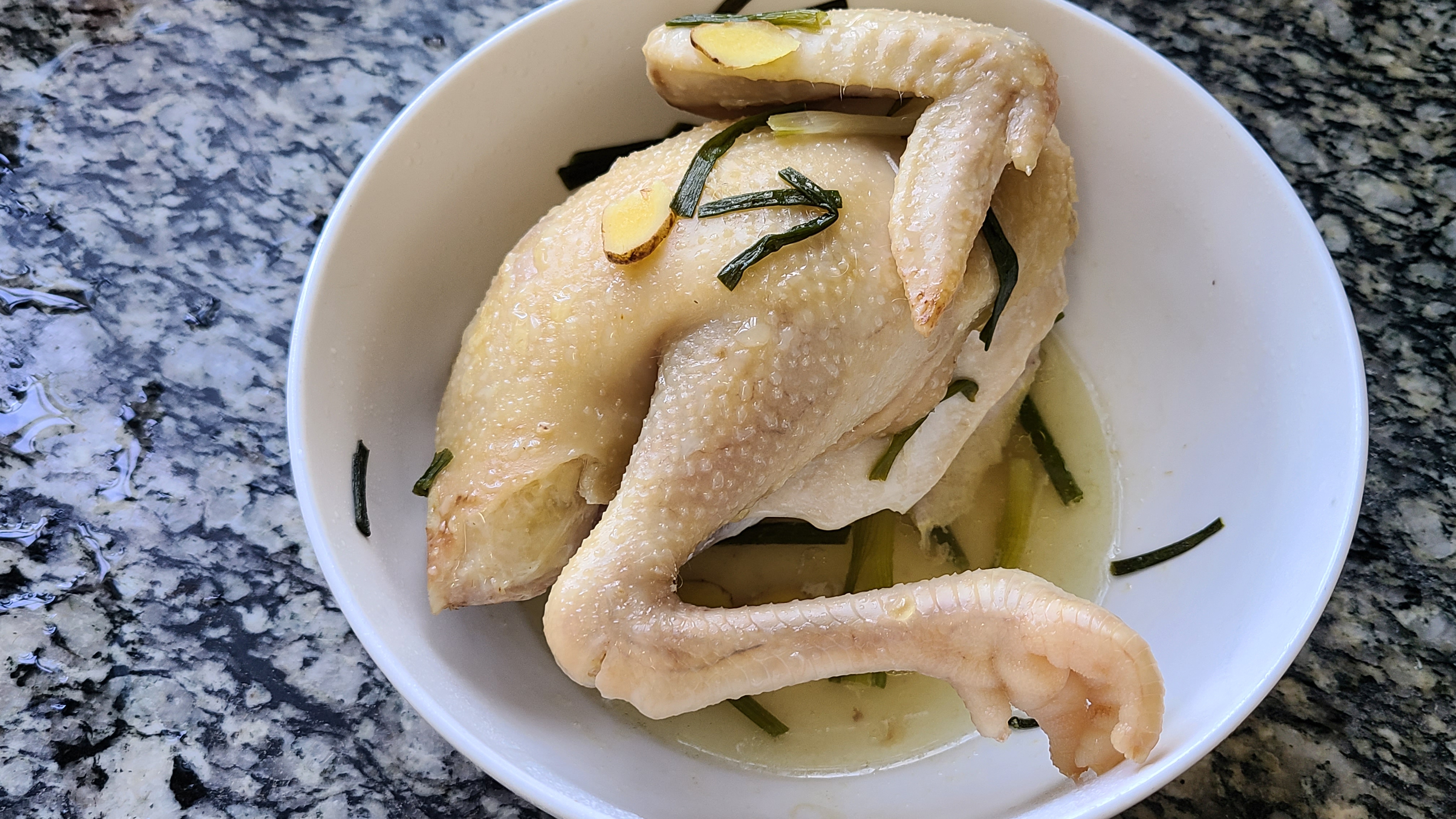 葱油鸡，做法简单又好吃的一道广东美食，20分钟就能做好