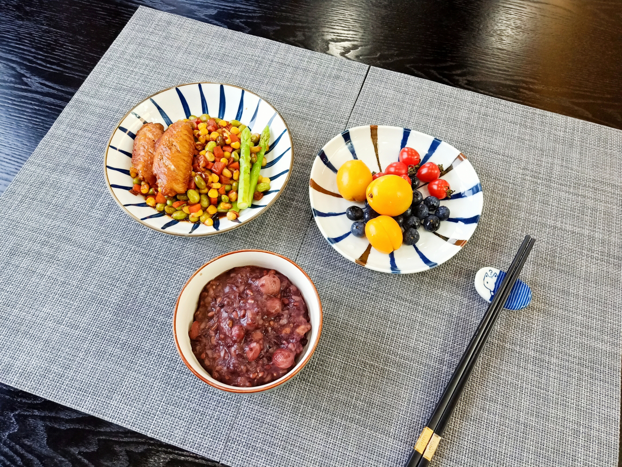 看了我的减脂晚餐 朋友感叹 难怪几十年体重不过百 一直s码 资讯咖