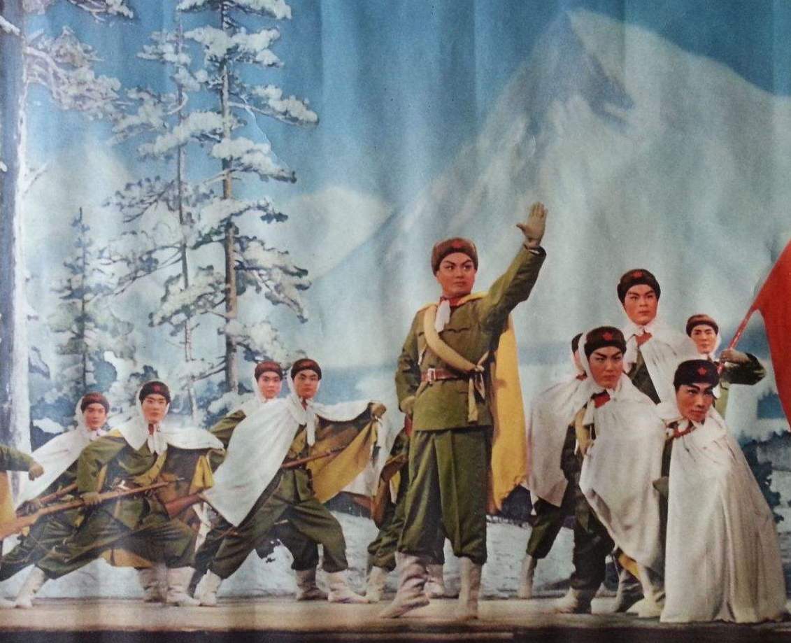 《红灯记》《沙家浜》样板戏影响大，并不是因