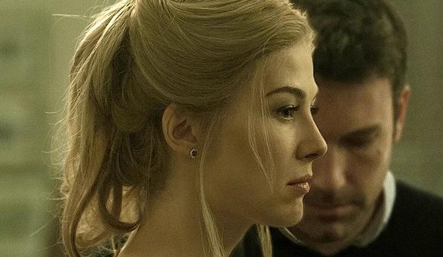 《消失的爱人》:悬疑外壳下的婚姻悲喜剧,相爱相杀的爱情博弈