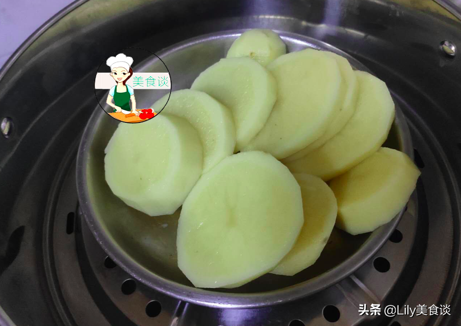 入秋后，这素菜是儿子的最爱，绵滑细腻，拿肉都不换，又香又解馋