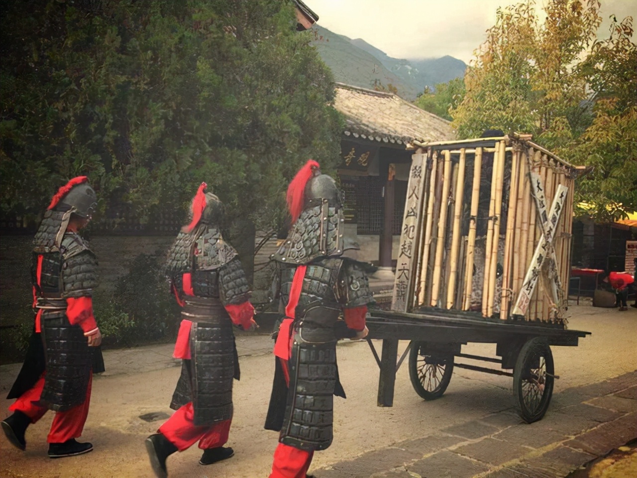 古代流放女囚犯來回幾千里路,路途艱辛,為何衙役爭先恐後搶着去 - 頭條匯