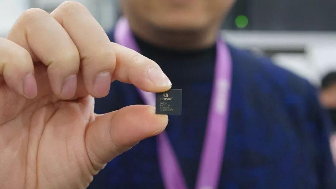 中国芯片巨头正式官宣！6nm芯片迎来突破，12亿没有白花